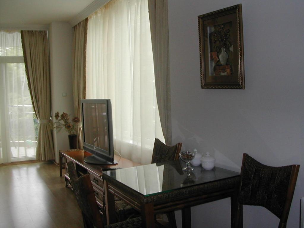 Oasis Suites Apartments And Studios Ravda Habitación foto