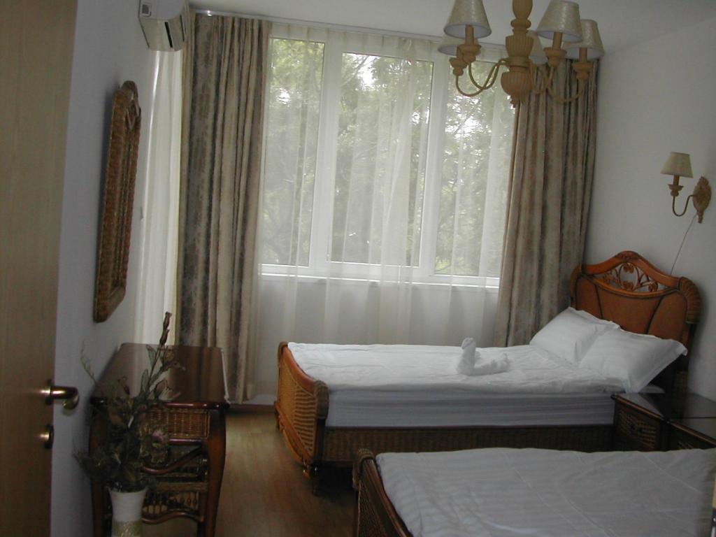 Oasis Suites Apartments And Studios Ravda Habitación foto