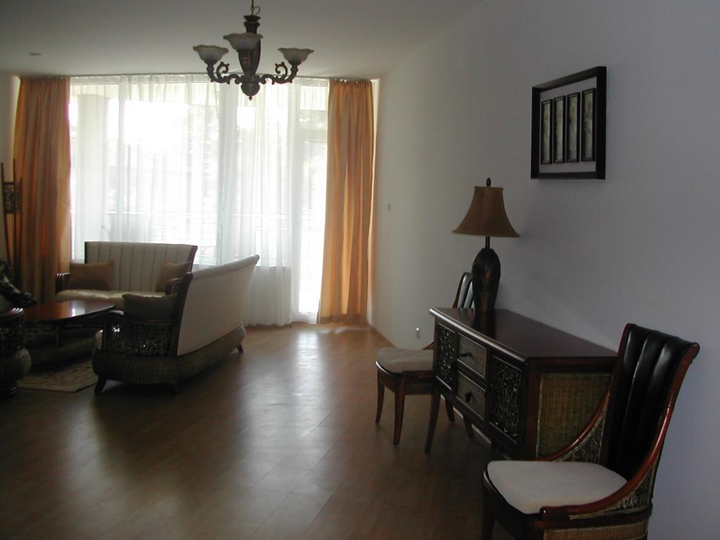 Oasis Suites Apartments And Studios Ravda Exterior foto